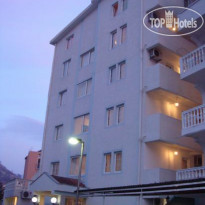 Apartmani Azzuro http://www.azzuro.me/ru/foto-g