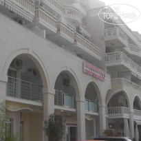 Aura Apartments 