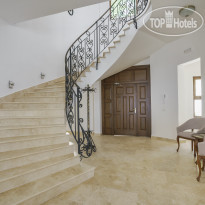 Oak Leaf Residences