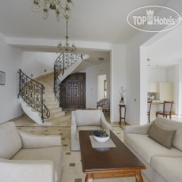 Oak Leaf Residences