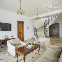 Oak Leaf Residences
