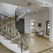 Oak Leaf Residences