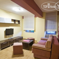 Raymond Kazanegra Apartments 