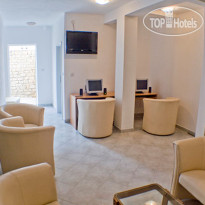 Sars Apartments 