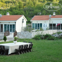 Stone Bridge Eco Lodge 