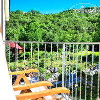 Stone Bridge Eco Lodge 