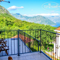 Stone Bridge Eco Lodge 