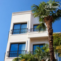 La Fleur Boutique Hotel 