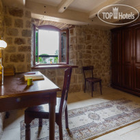 Talici Hill - Rustic Villas