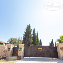 Talici Hill - Rustic Villas