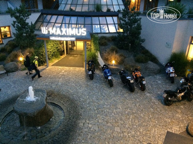 Maximus Resort