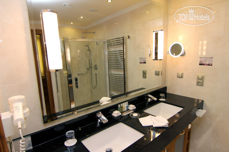 Hotel photo Wellness Resort Retro Riverside 5*
