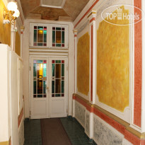 Old Time Hotel
