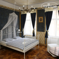 Old Time Hotel