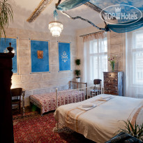 Old Time Hotel