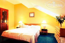 Bohemia Plaza 4*