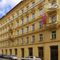EA Hotel Manes Отель
