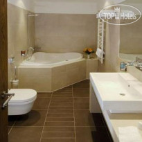 EA Hotel Manes Ванная комната