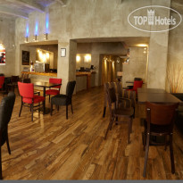 Mojo Inn Бар