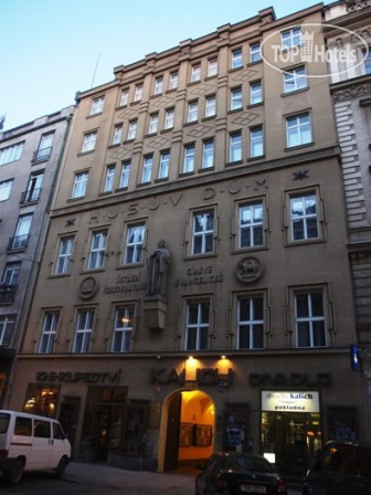 Hotelier's photos Church Pension Praha - Husuv Dum 2*