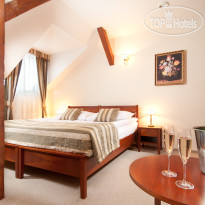 Amigo City Centre Hotel Семейные апартаменты