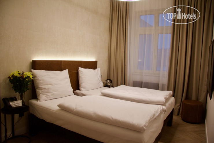Hotel photo Chevron Hotel 4*