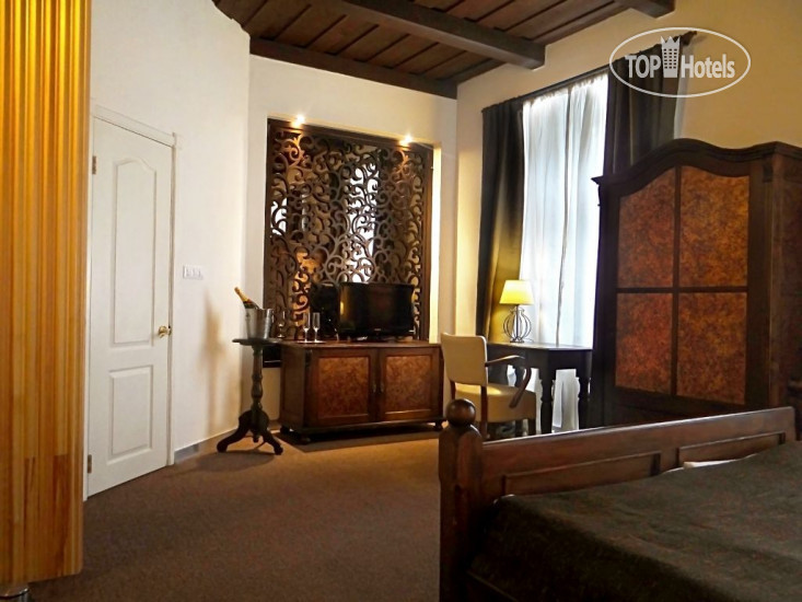 New photos from tourists U Krize 3*