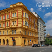 EA Hotel Downtown 