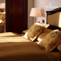 Elysee Apartments