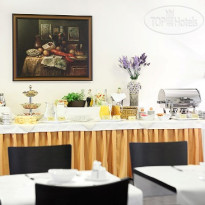 Elysee Apartments