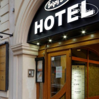 Enjoy Inn 
