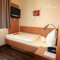 Atrium Hotel