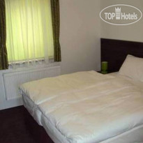 R 10 Motel