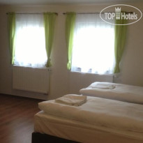 R 10 Motel