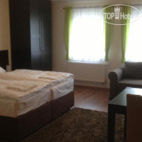 R 10 Motel