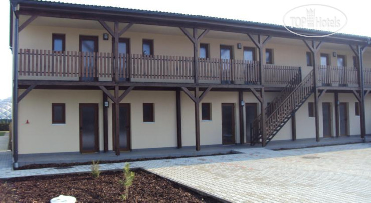 New photos from tourists R 10 Motel 2*