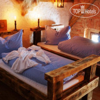 Medieval Hotel Detenice