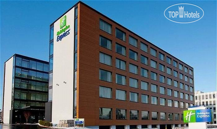 Hotelier's photos Holiday Inn Express Zurich Airport 3*