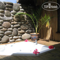 Qamea Resort and Spa