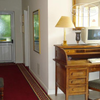 Ashlee Lodge Hotel 