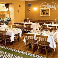 Queens Hotel & Nightclub 