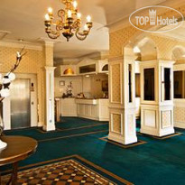 Queens Hotel & Nightclub 