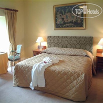 Castle Oaks House Hotel