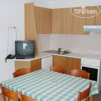 Bungalo Rogla Кухонный уголок в номере
