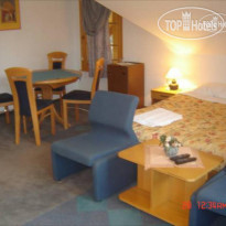Lake House Inn