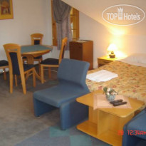 Lake House Inn