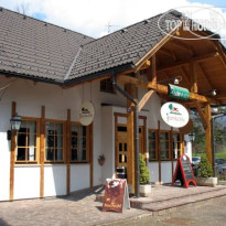 Lake House Inn