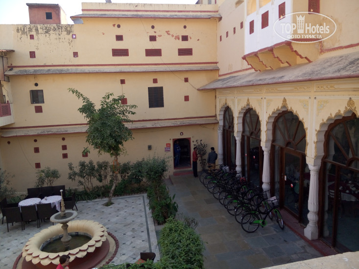 New photos from tourists Karnot Mahal 3*