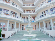 Democratia 4*