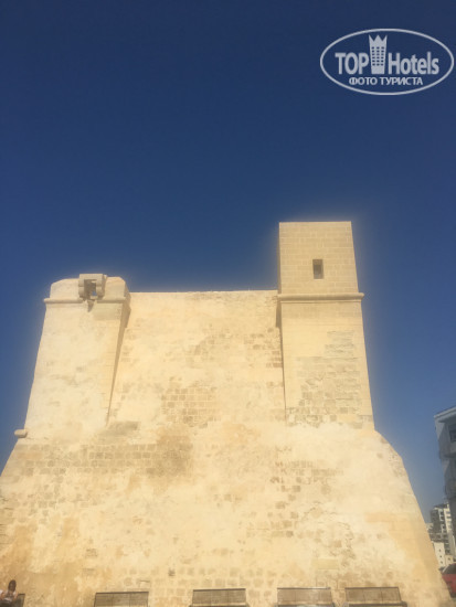 Oriana At The Topaz Hotel